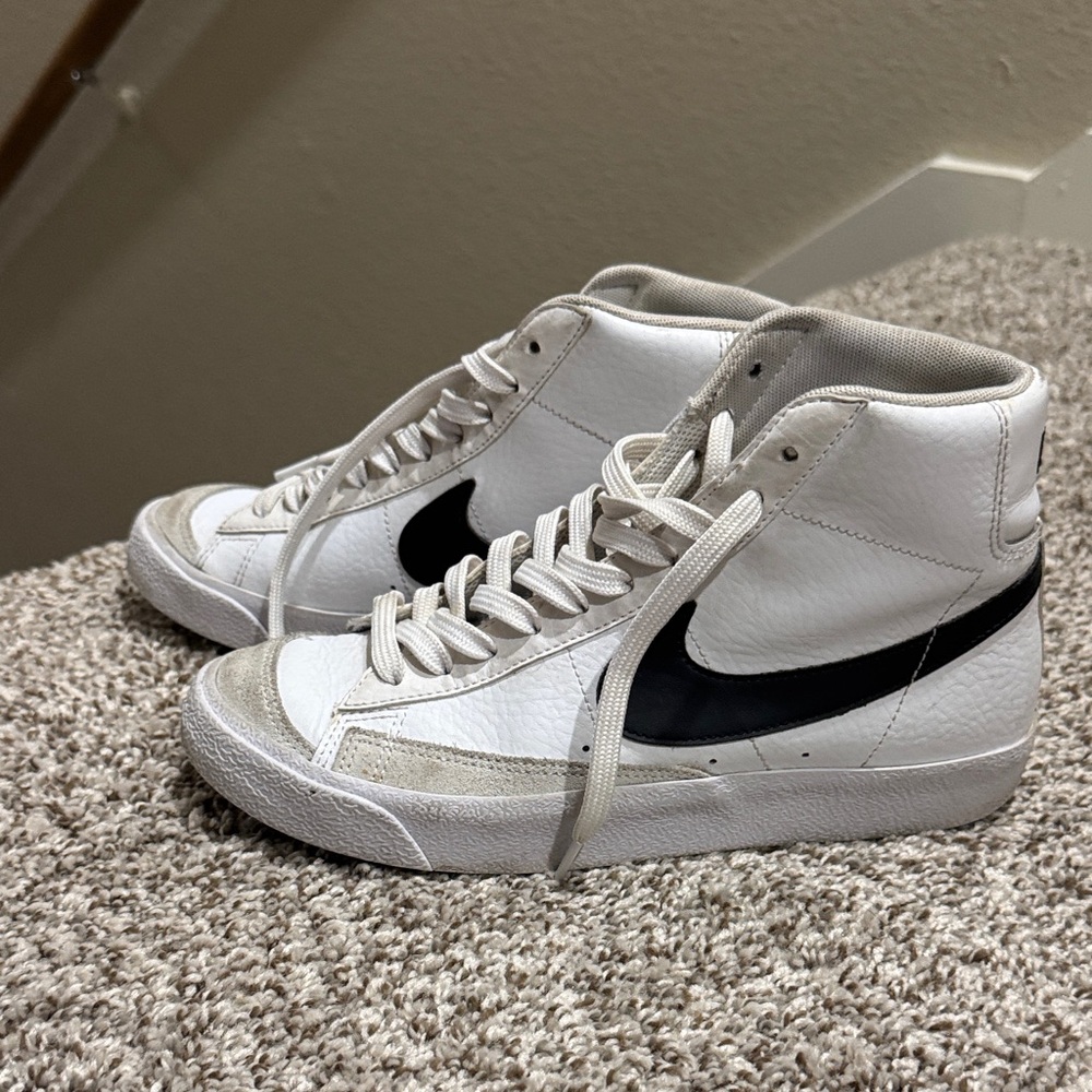Nike Blazers 6Y White and Black High-Top